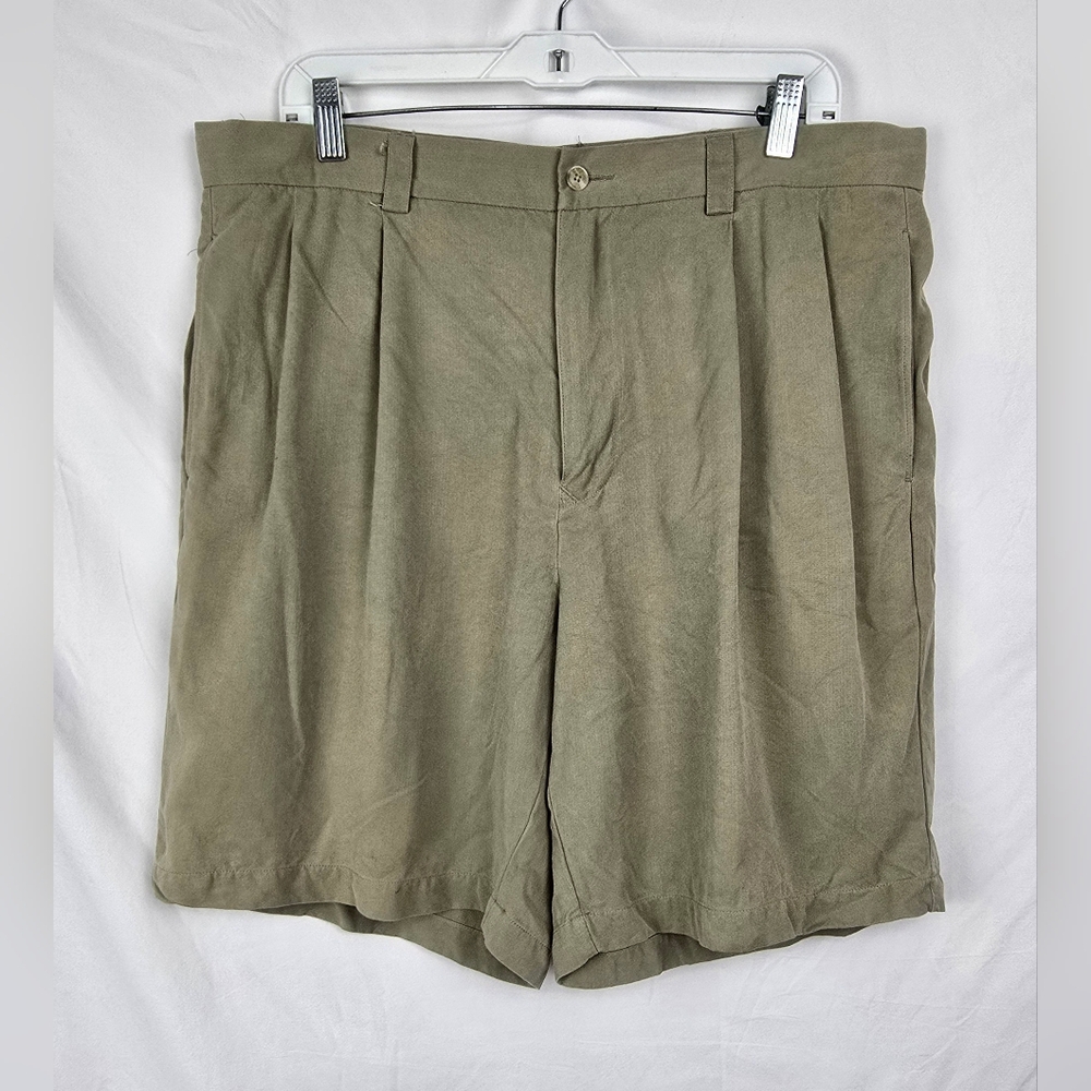 Tommy Bahama Pleated Beige Silk Travel Beachy Nautical Bermuda Shorts sz 36